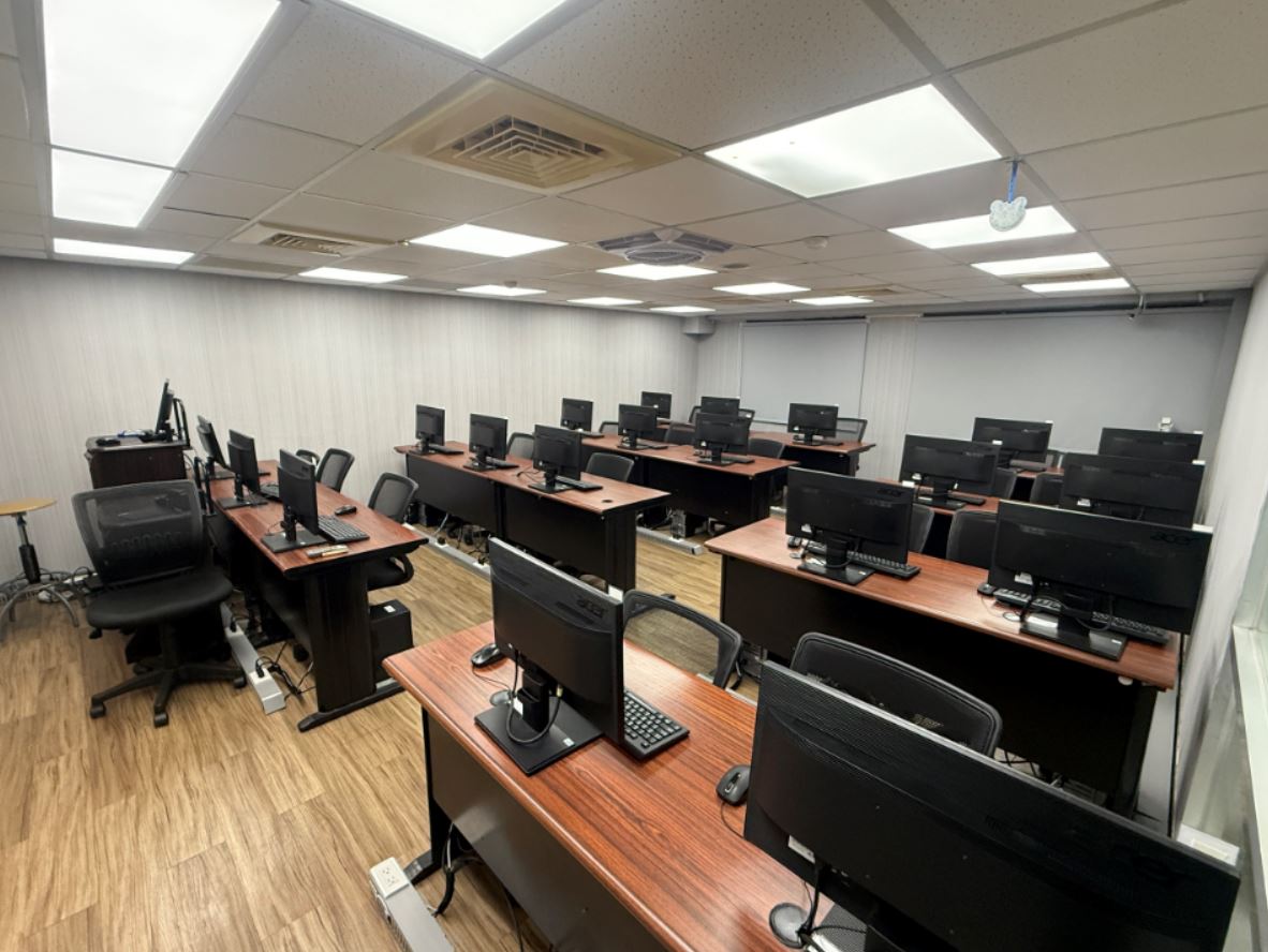 高雄電腦教室｜高雄火車站前、專人管理、設備新、專業度高