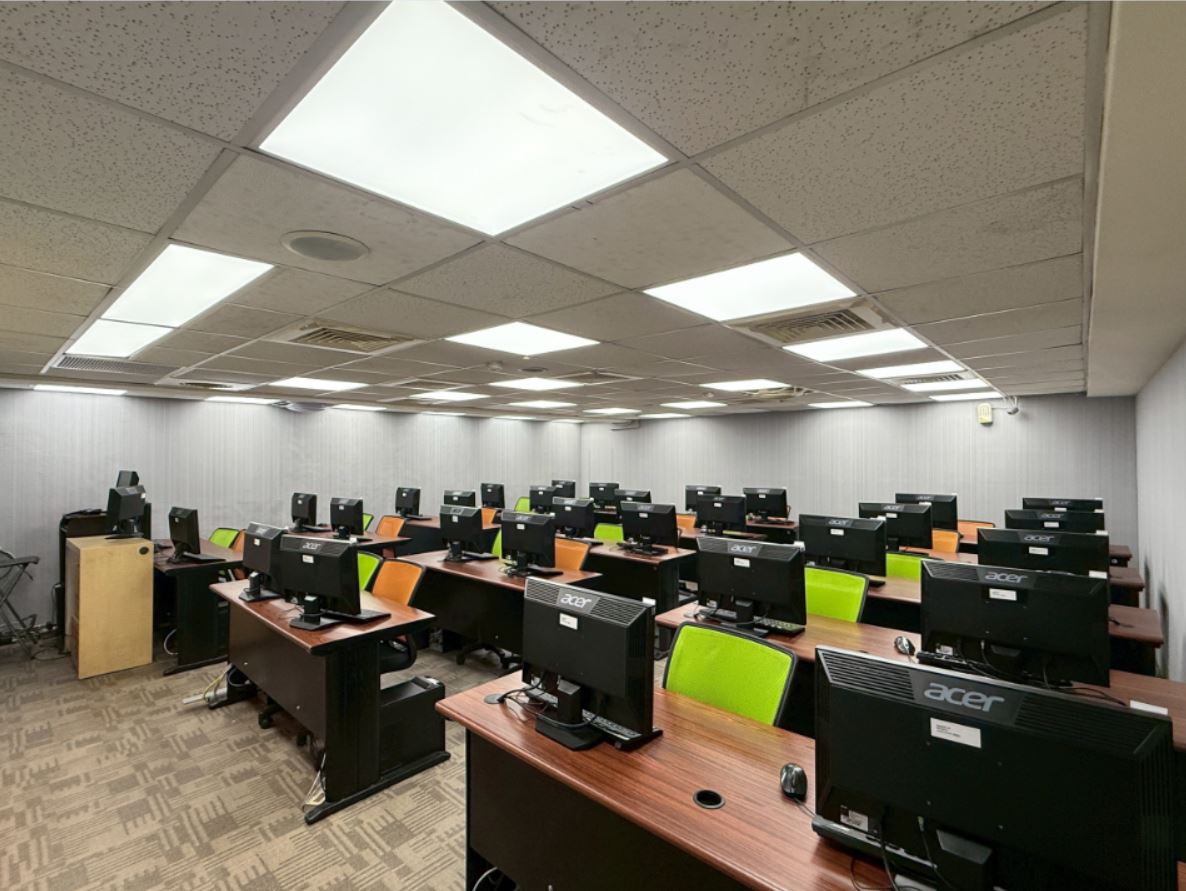 高雄電腦教室｜高雄火車站前、專人管理、設備新、專業度高